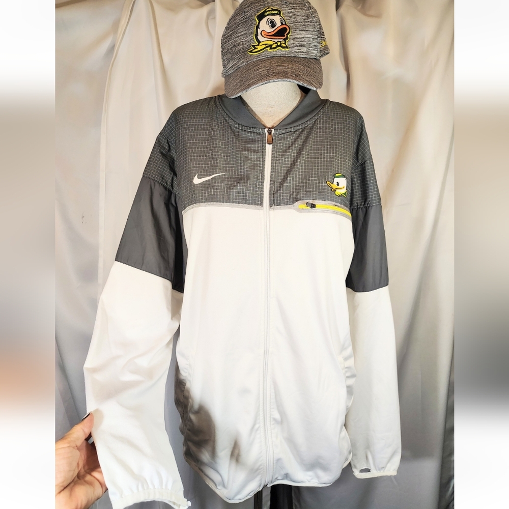 Nike Oregon Ducks Windbreaker+CAP, Men Gray/White, Logos, Zipper, Pockets, M